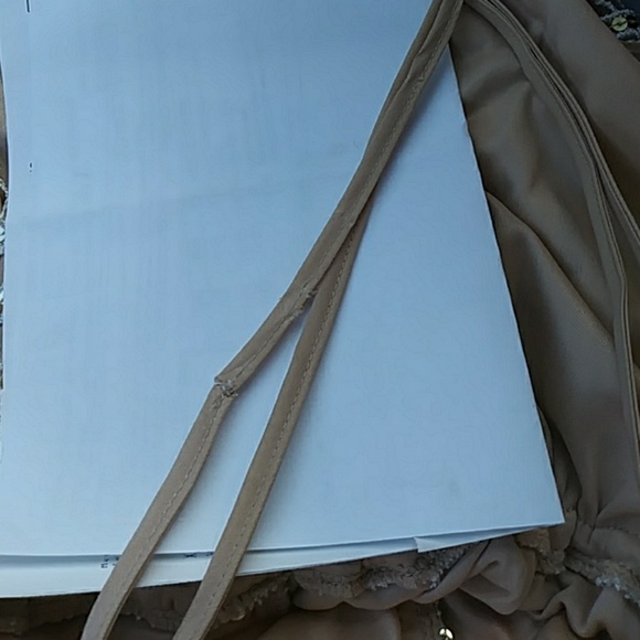 Meet your Posher, Claudia - Picture 3 of 3